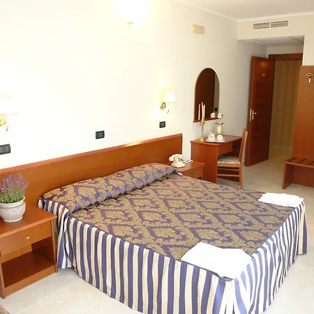 Di Cosmo Otel 3*